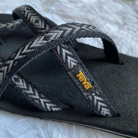 Teva Flip Flop Sandals Women’s Size 6 - Picture 2 of 10